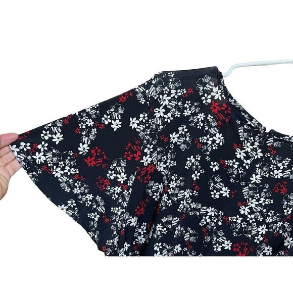 Lane Bryant Womens Romper Daisy Floral Print Plus Size 18 Criss-Cross Detail NWT - Picture 6 of 10